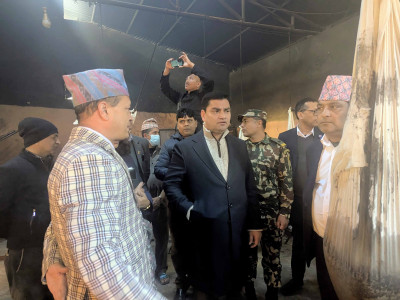 वैद्यखानामा स्वास्थ्यमन्त्री: ‘तलवका लागि पैसा दिन सक्दैनौं’