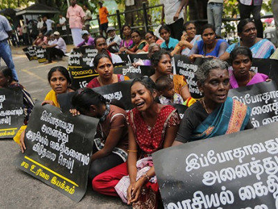 श्रीलंकामा गले राष्ट्रपति, स्थायीत्व दिनसक्ने नयाँ प्रधानमन्त्रीको खोजी