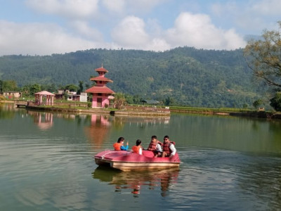 पर्यटक तान्दै रामपुरको ‘तालपोखरा’