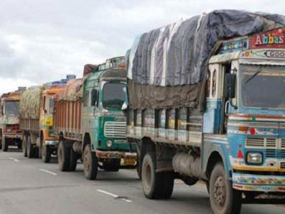 भाडादर समायोजन गर्न ट्रक यातायात व्यवसायी महासङ्घको माग