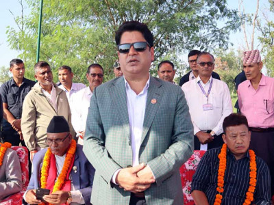 सुक्खा बन्दरगाह निमार्णको काम छिट्टै अघि बढ्छः उद्योगमन्त्री भण्डारी