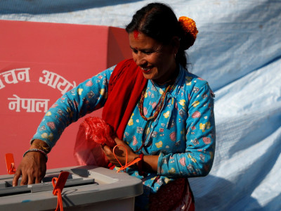 रोल्पामा महिला मतदाता धेरै