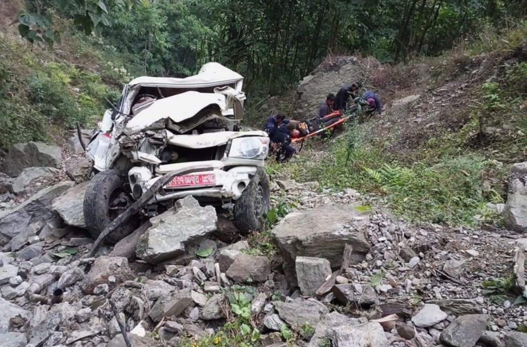 इलाममा जिप दुर्घटना हुँदा दुईजनाको मृत्यु