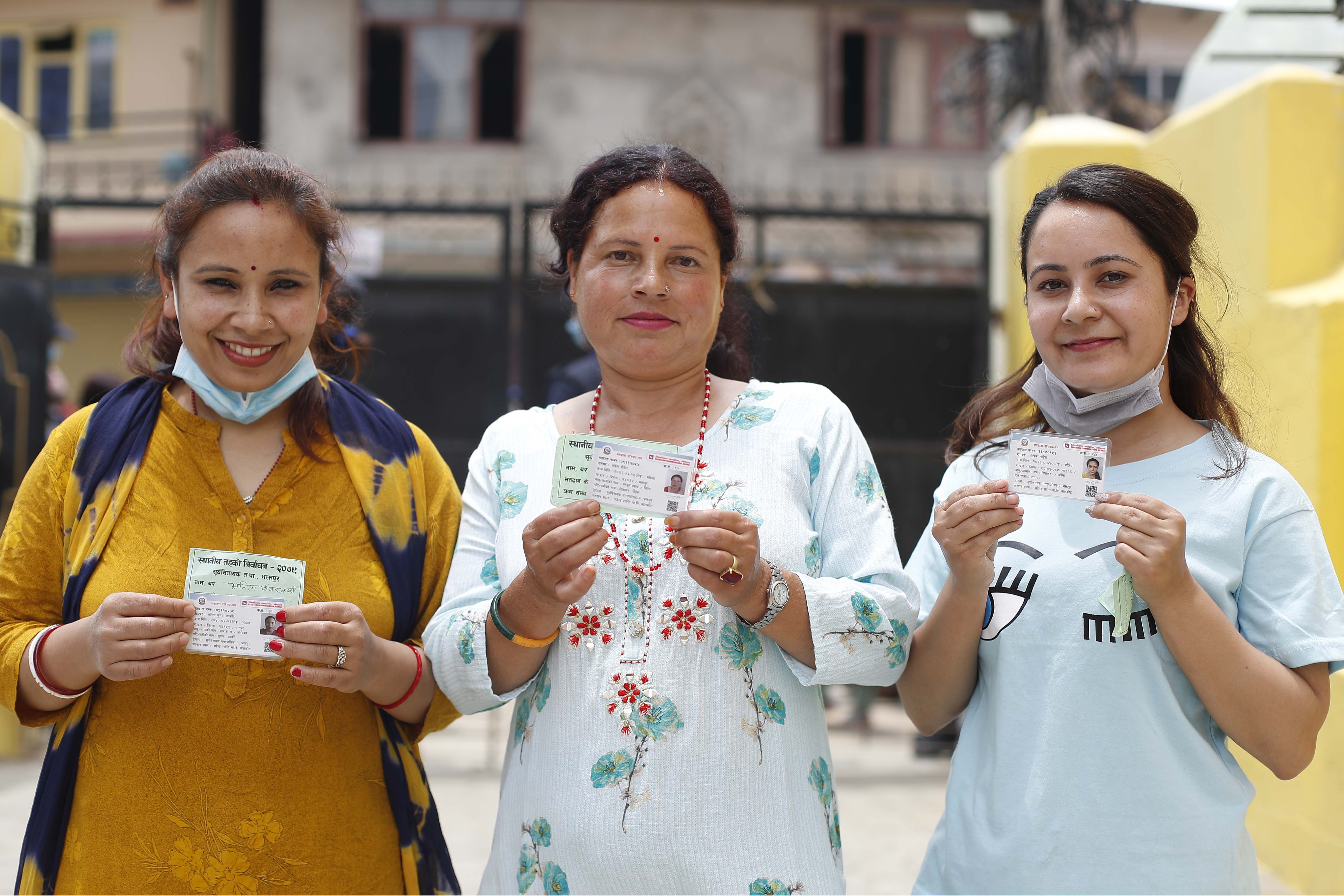 काठमाडौं उपत्यकाका विभिन्न मतदानस्थलमा देखिएका दृष्य(फोटोफिचर)