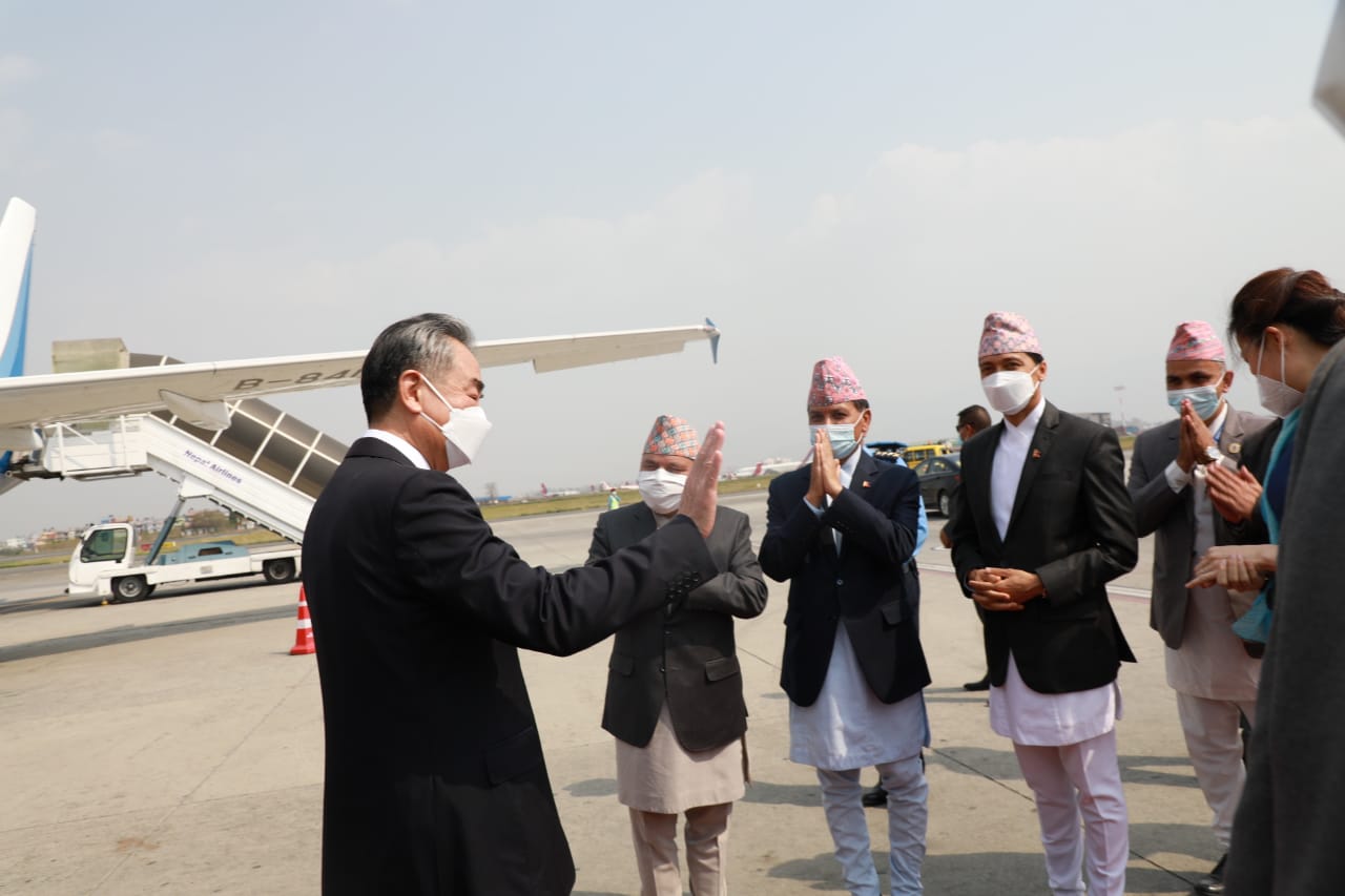 नेपाल भ्रमण सकेर चिनियाँ विदेशमन्त्री वाङ स्वेदश फिर्ता